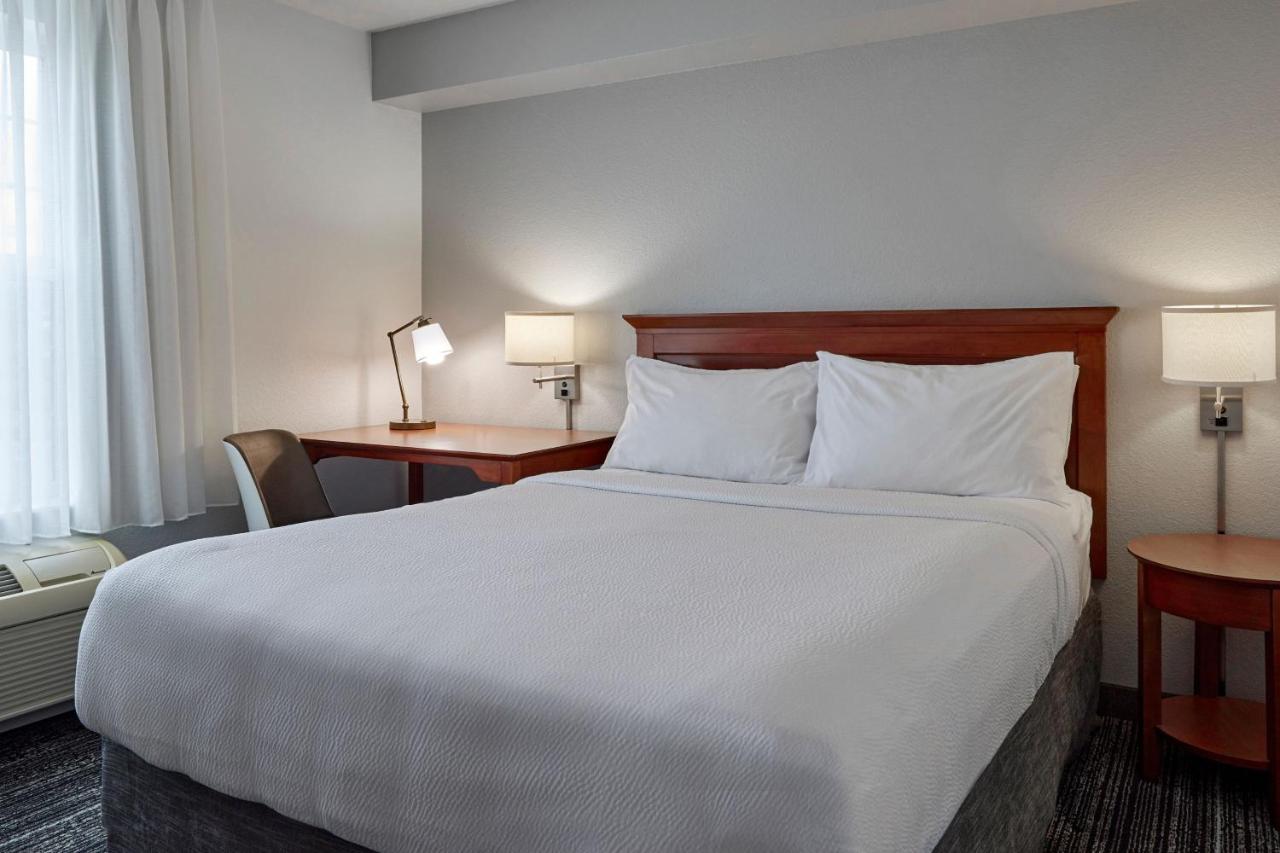 Towneplace Suites Μέντφορντ Εξωτερικό φωτογραφία