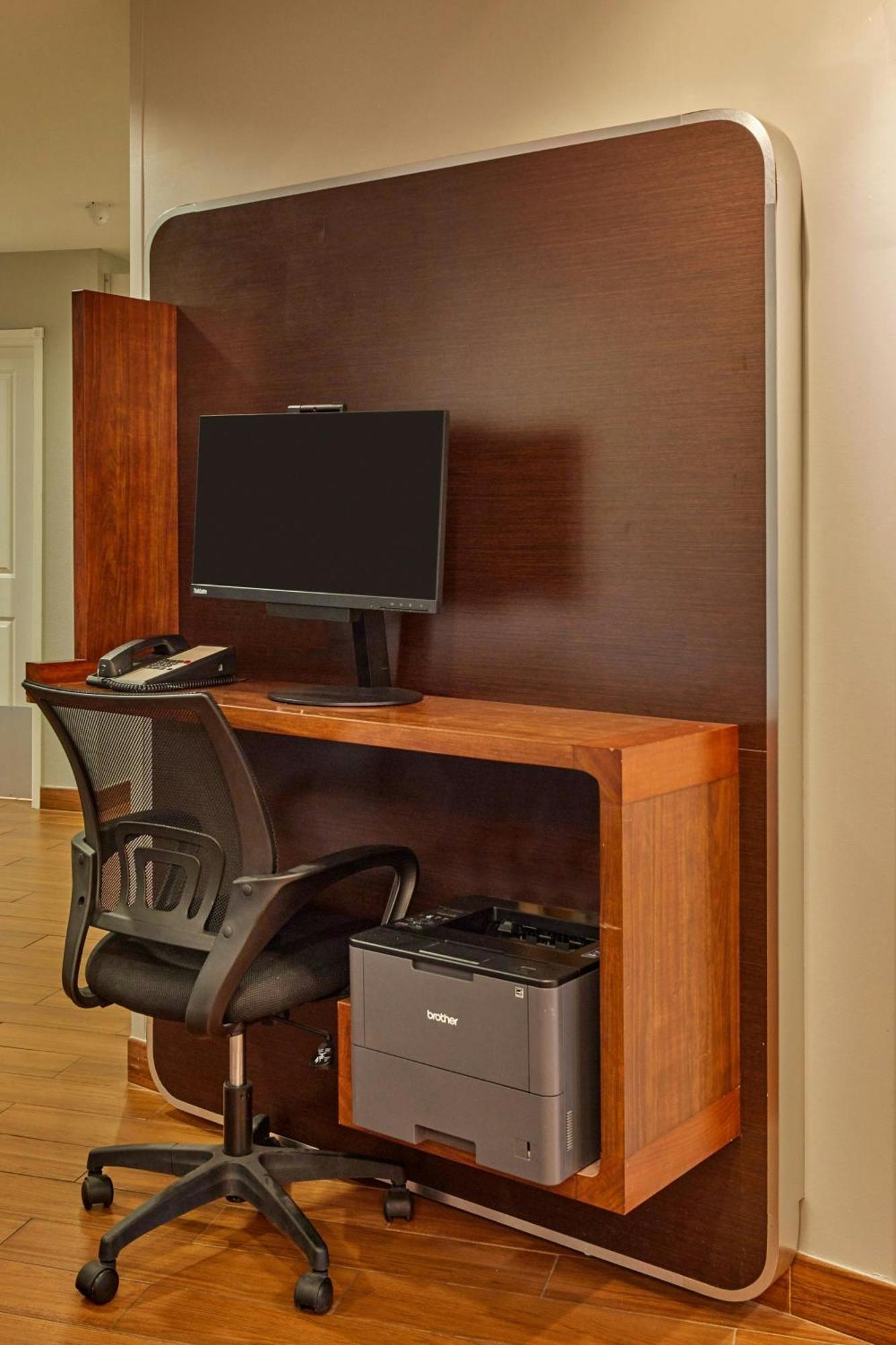 Towneplace Suites Μέντφορντ Εξωτερικό φωτογραφία