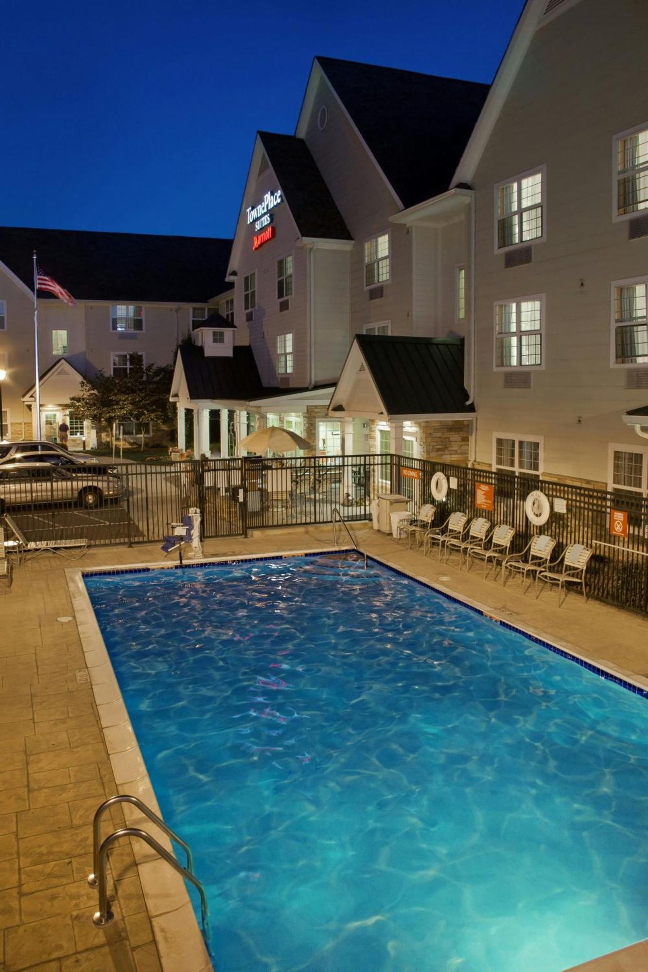 Towneplace Suites Μέντφορντ Εξωτερικό φωτογραφία