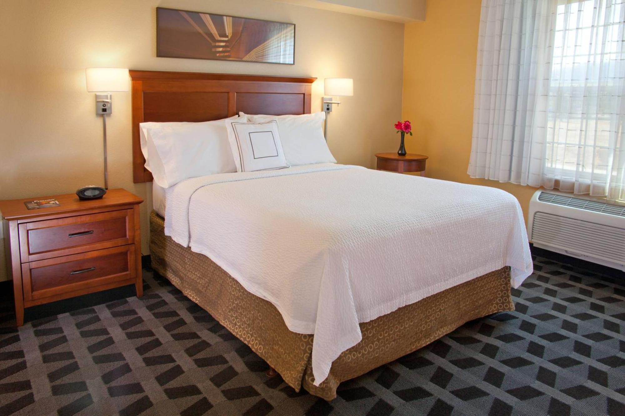 Towneplace Suites Μέντφορντ Εξωτερικό φωτογραφία