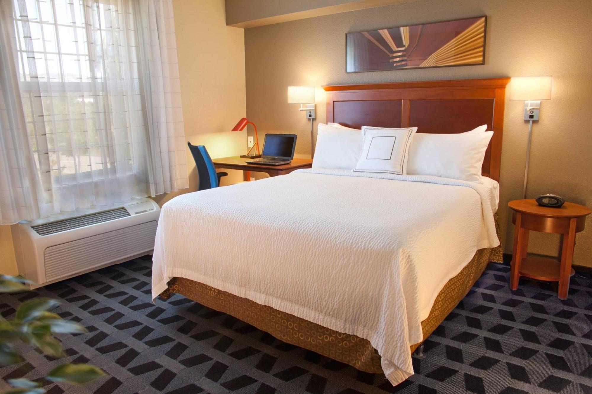 Towneplace Suites Μέντφορντ Εξωτερικό φωτογραφία